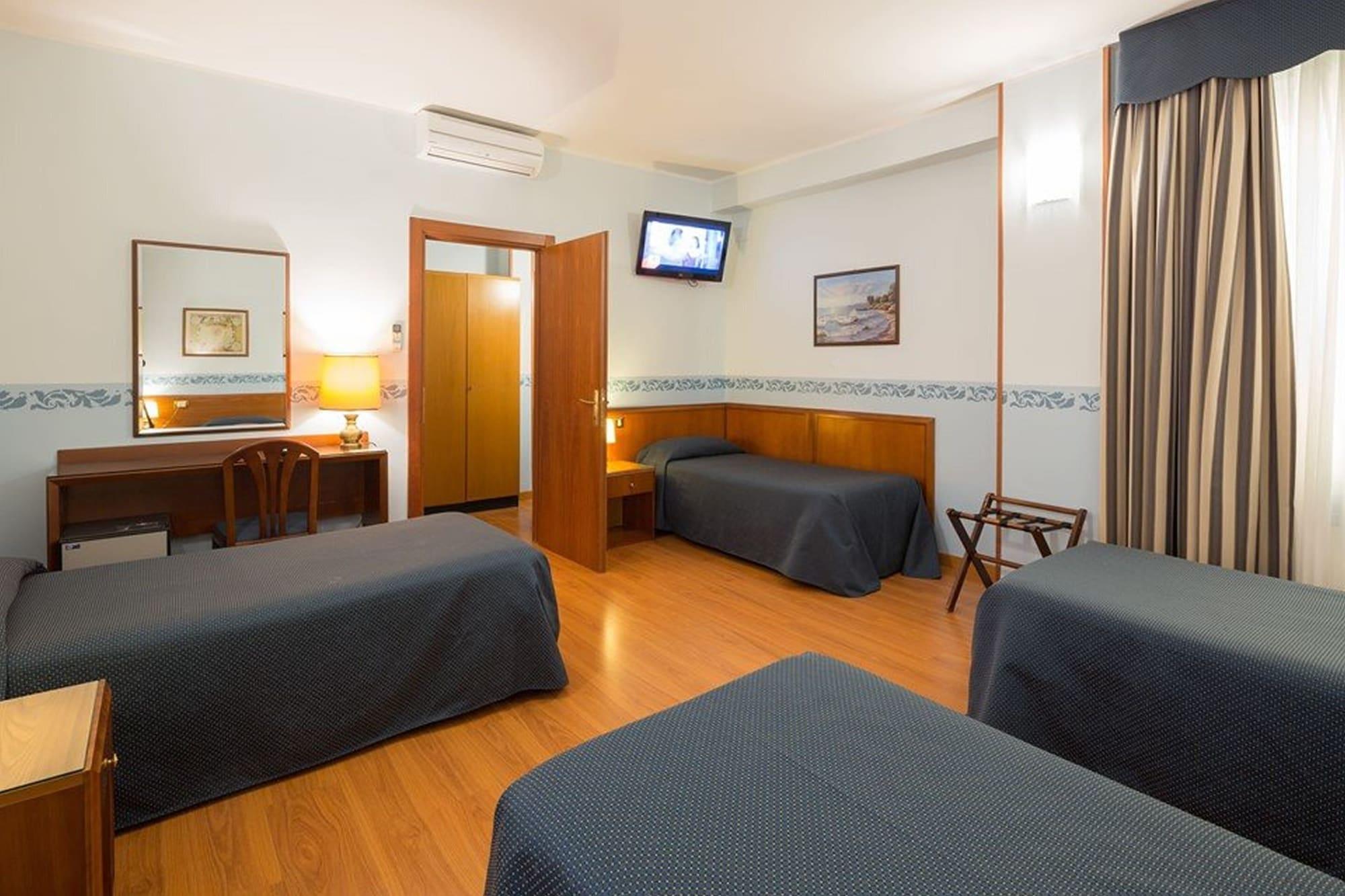 Hotel Terminus & Plaza Пиза Экстерьер фото
