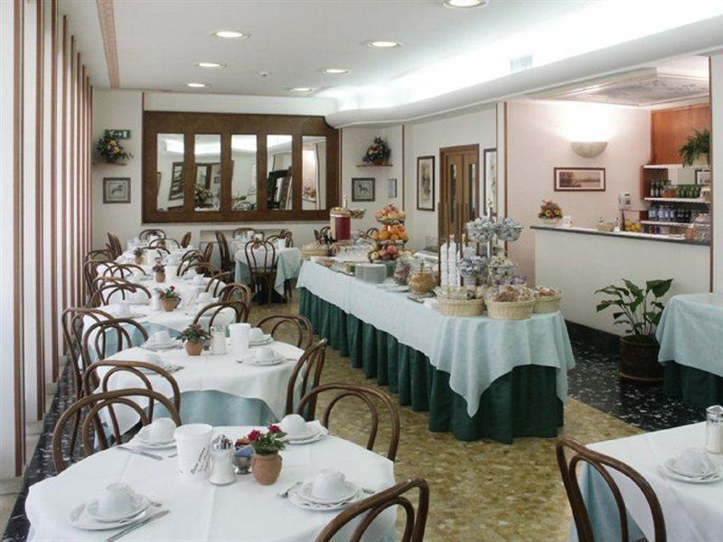 Hotel Terminus & Plaza Пиза Экстерьер фото