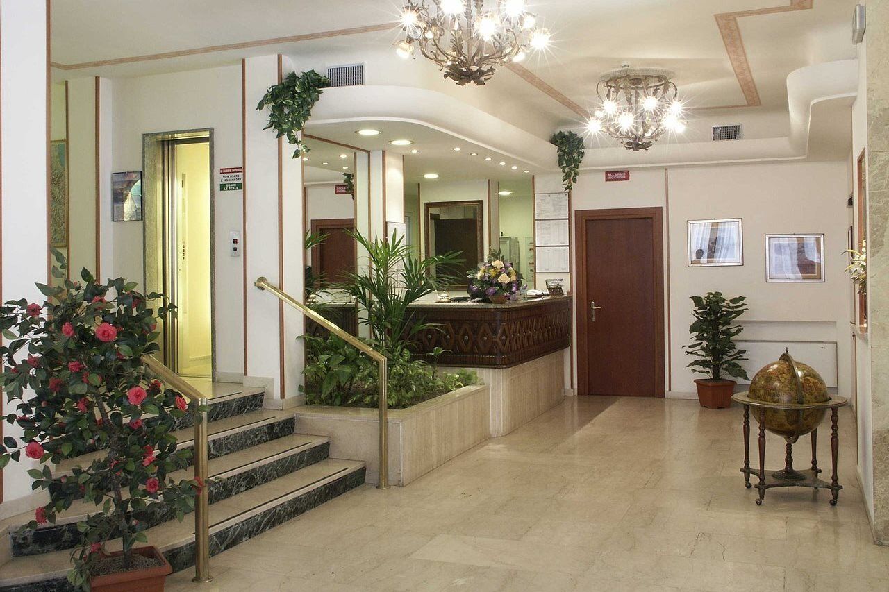 Hotel Terminus & Plaza Пиза Экстерьер фото